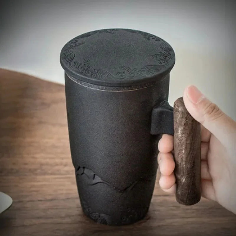 Caneca Retrô com Tampa e Alça de Madeira