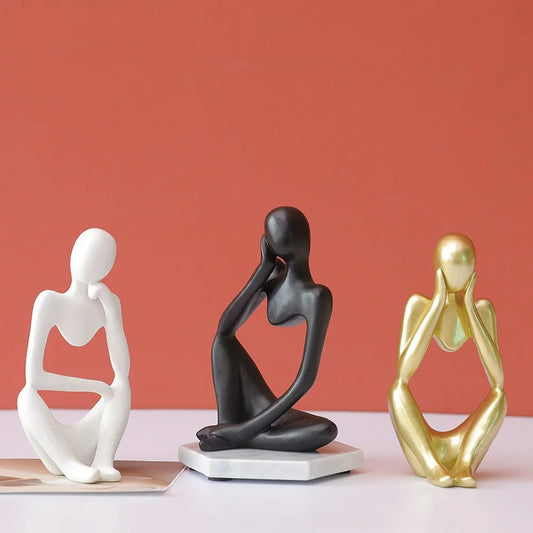 Escultura Figura Sentada