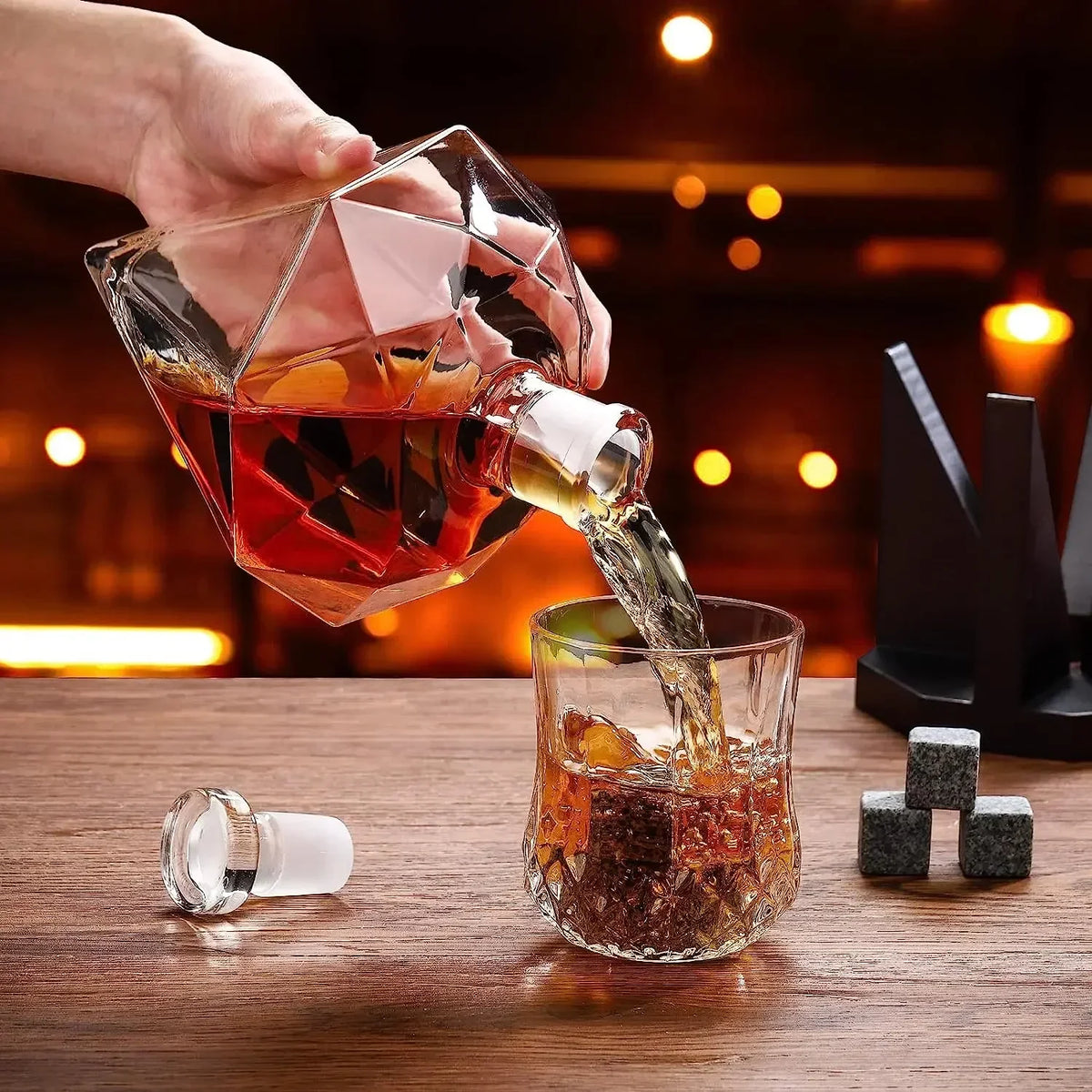 Garrafa Decanter de Uísque Diamante 1000ml com Suporte de Madeira